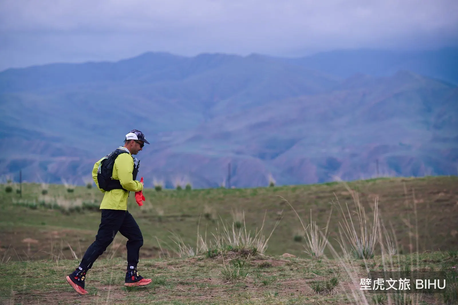 Tongde Plateau Trail